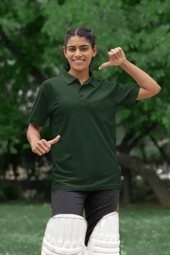 cricket-themed-mockup-of-a-happy-woman-pointing-at-her-gildan-polo-shirt-m39966 (7).webp