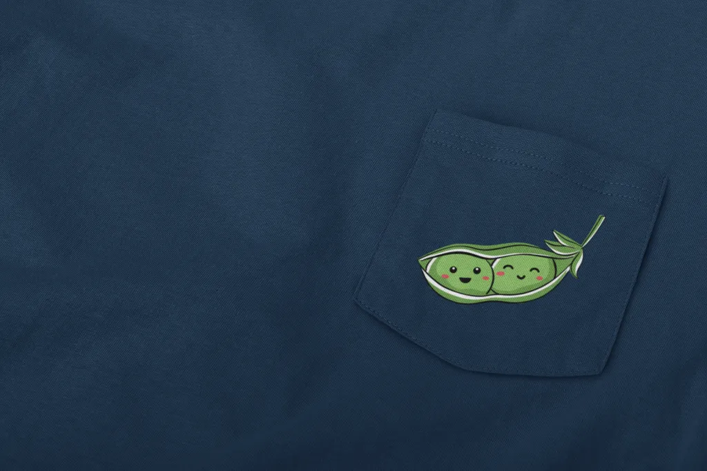 close-up-mockup-of-a-pocket-t-shirt-30085 (7).webp
