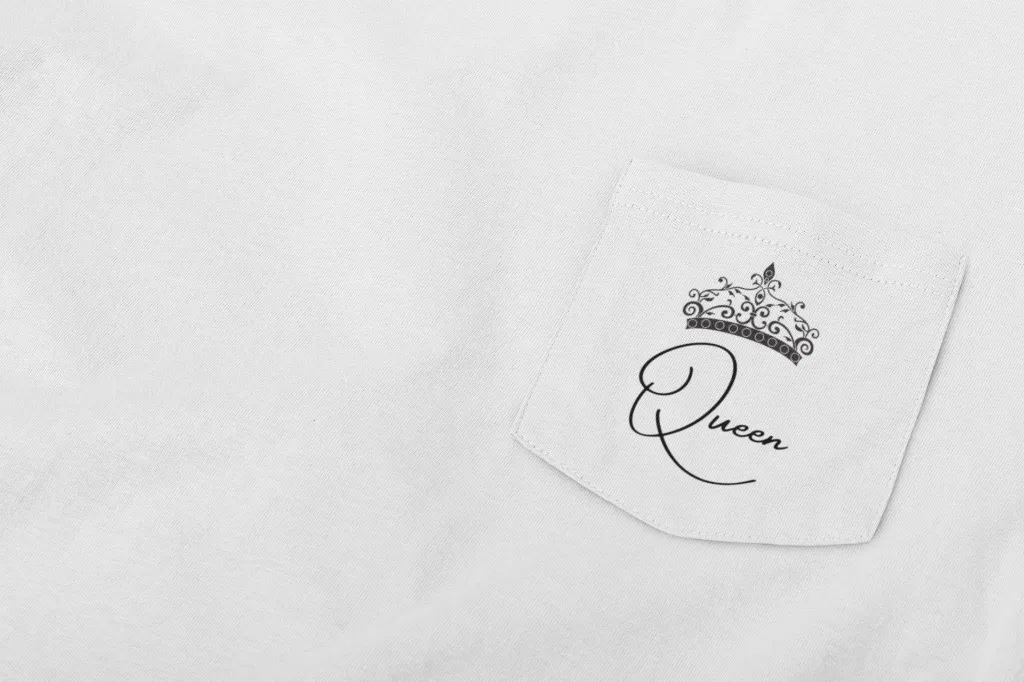 close-up-mockup-of-a-pocket-t-shirt-30085 (17).webp