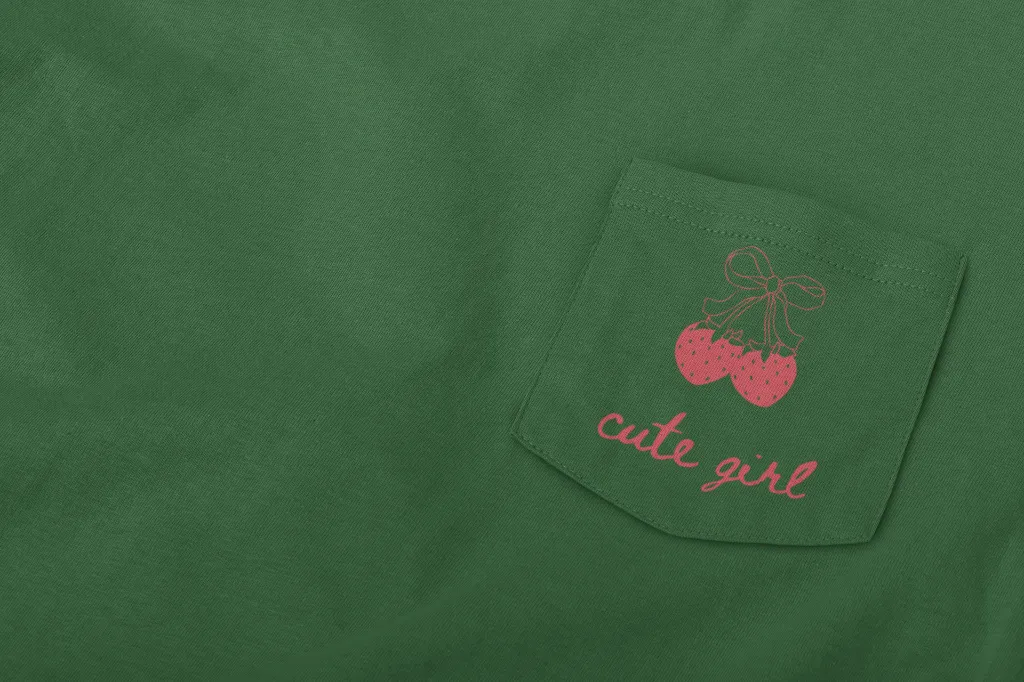 close-up-mockup-of-a-pocket-t-shirt-30085 (5).webp