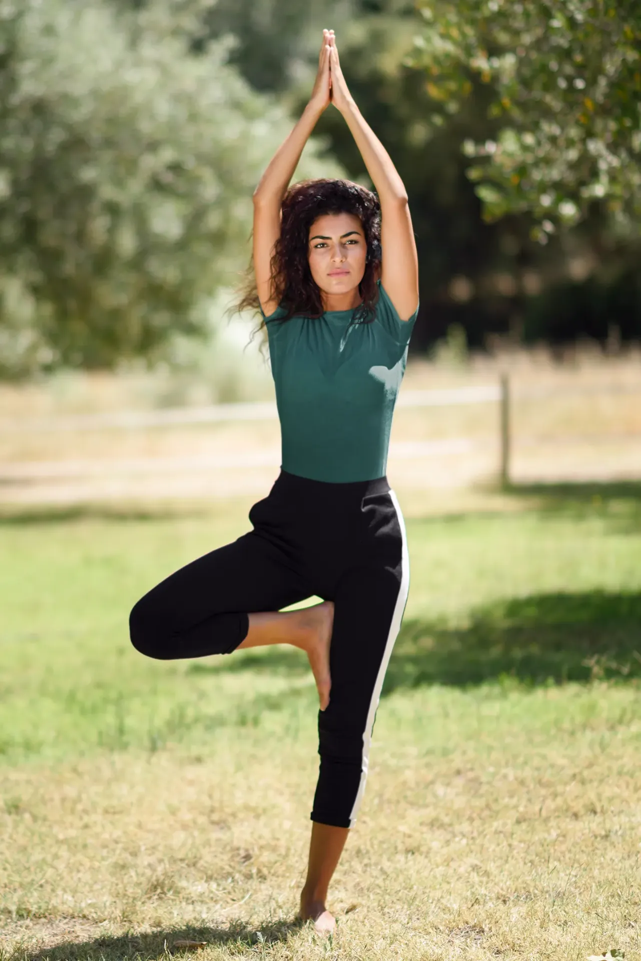 Dot-knit Round Neck | 140 GSM | 100% Polyester